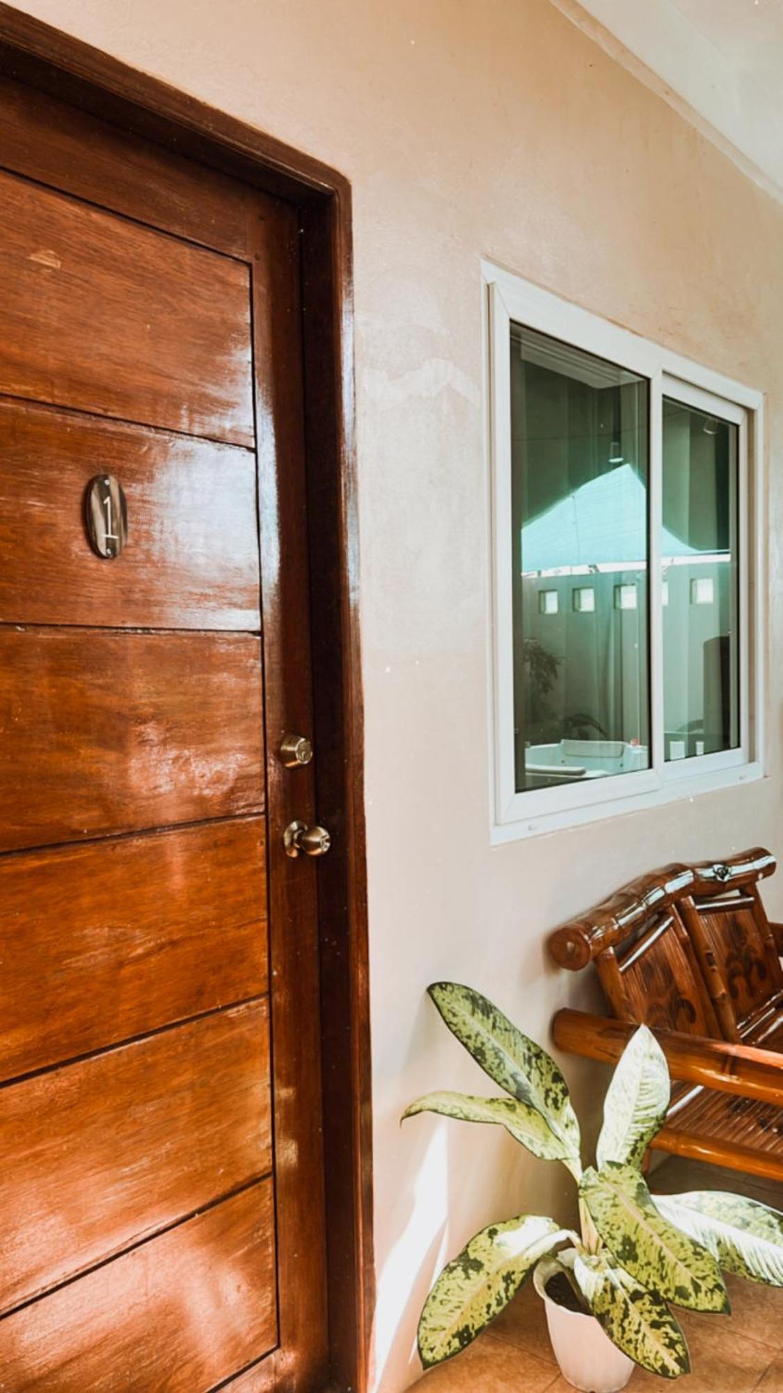 Villa Skanderbeg Guest House Puerto Princesa Exterior photo